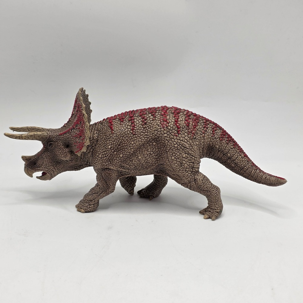 Schleich Triceratops Dinosaur Kids Brown Red Realistic 2017 Figure
